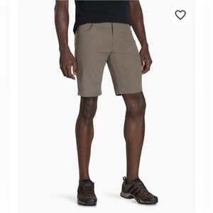 NWT Men’s Kuhl Silencer Kargo Short with 10 inch much inseam
